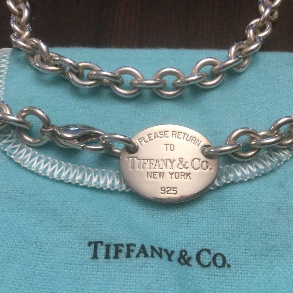 Tiffany & Co. Return to Tiffany Oval Tag Necklace